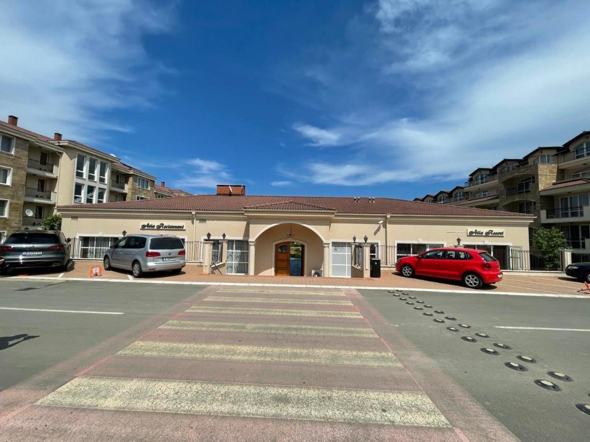 Provence Deluxe Apartment In Atia Resort Chernomorets Buitenkant foto
